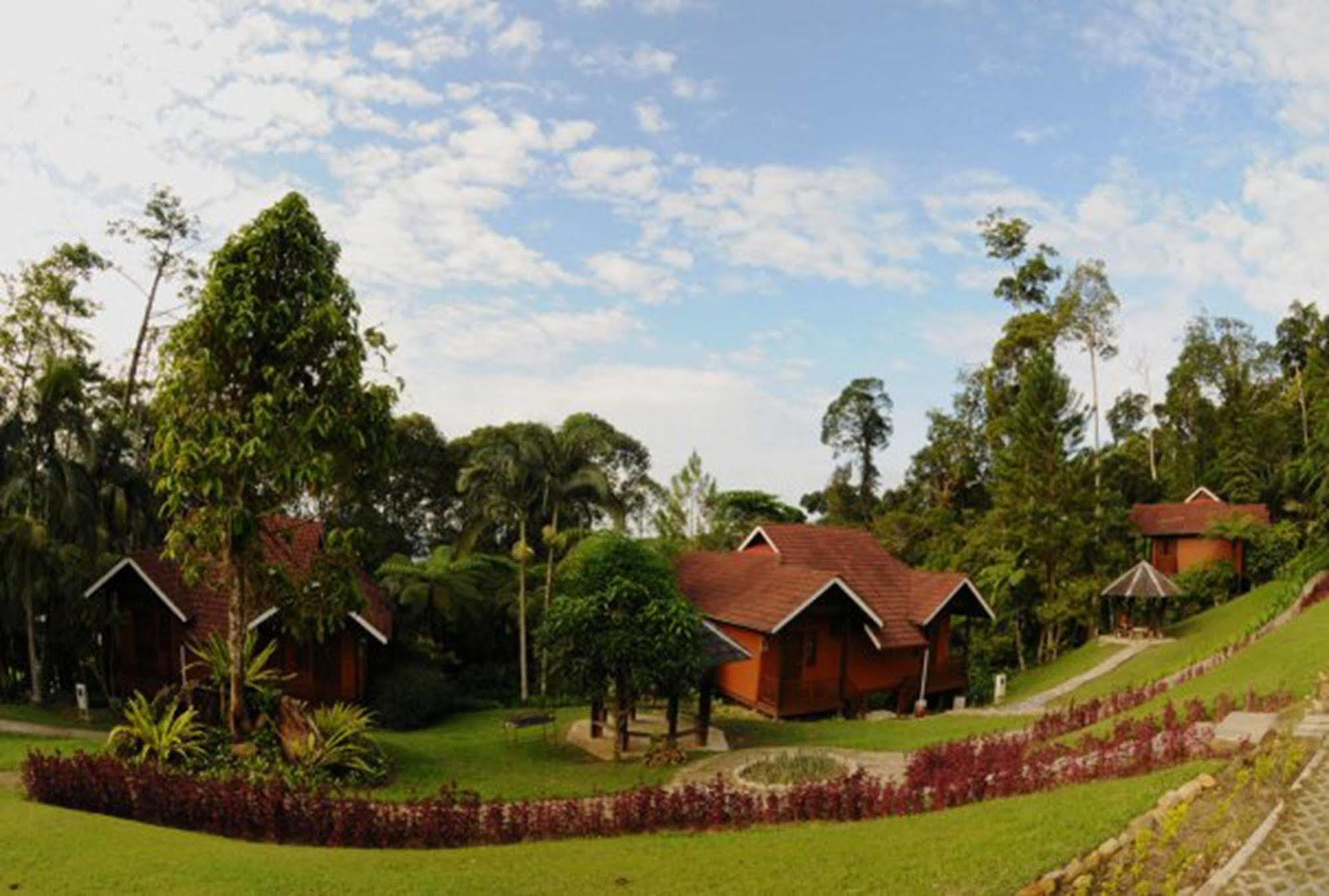Borneo Highlands Resort Padawan Exterior photo